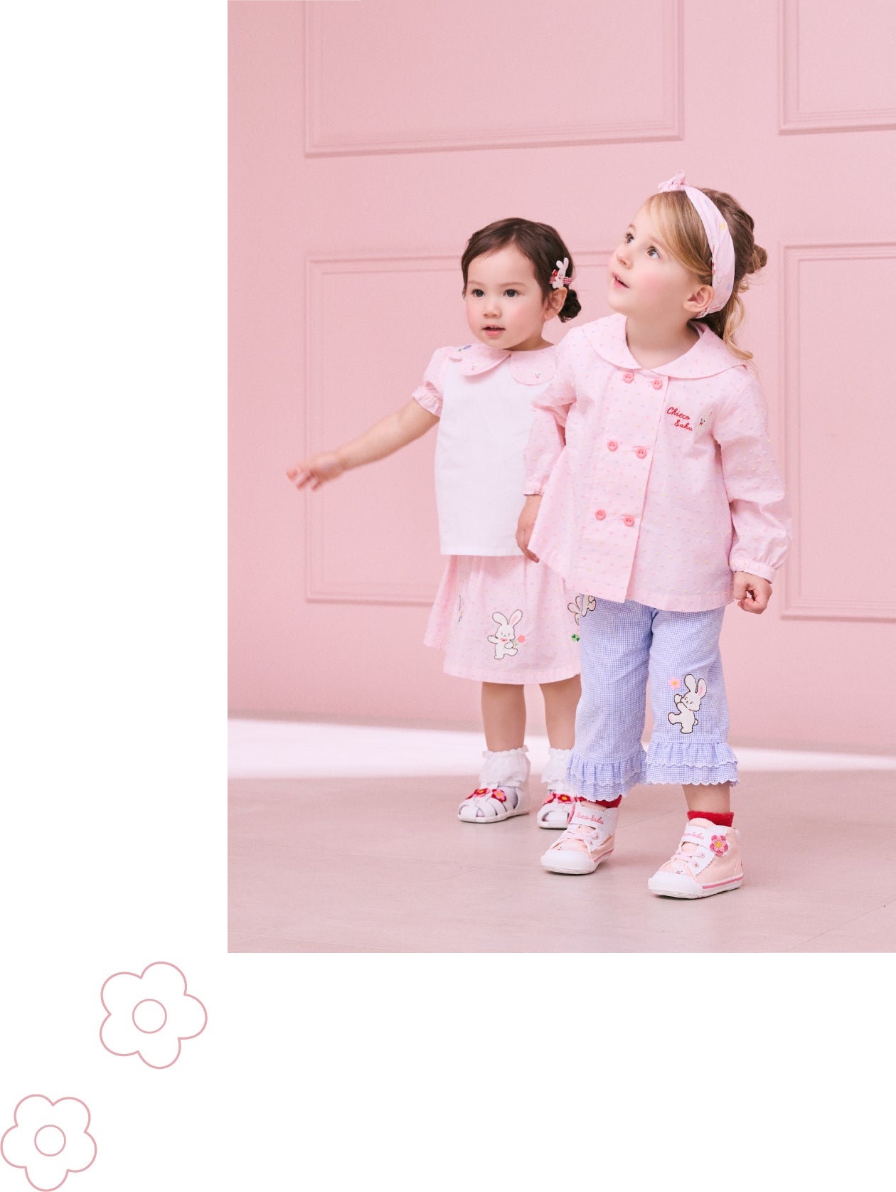 2026年春夏チエコサクの服を着たモデル